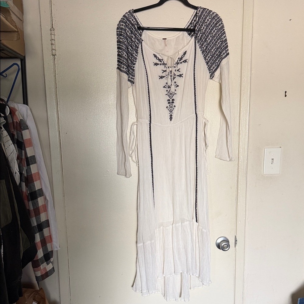 Free People L White Maxi Dress with Black Embroidery
